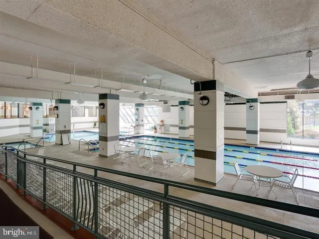 $2,000 | 205 Yoakum Parkway, Unit 204, Alexandria, VA 22304