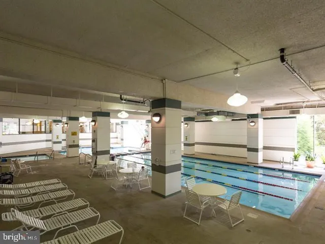 $2,000 | 205 Yoakum Parkway, Unit 204, Alexandria, VA 22304