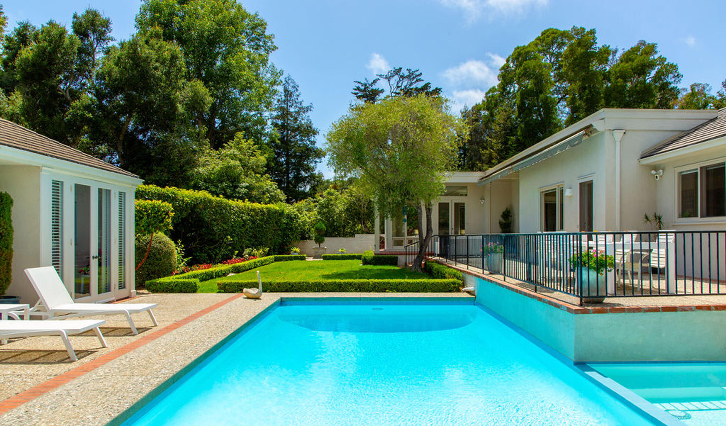 1333 East Valley Road Montecito, CA 93108 - Photo 11 of 23 Pool and pool house