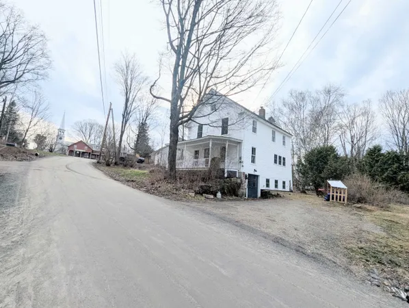 $2,500 | 33 Old Cemetery Road, Peacham, VT 05862
