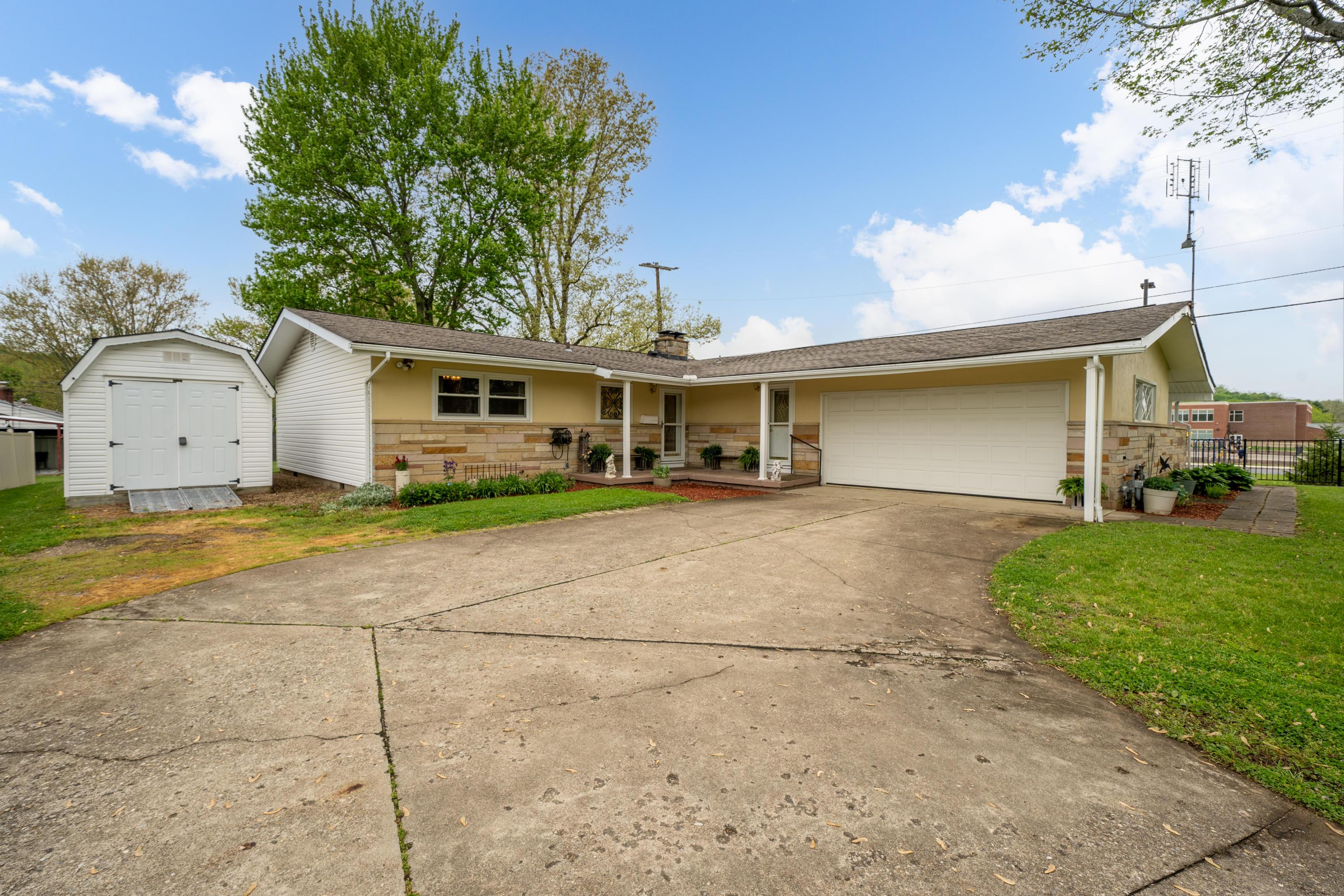 1111 James Road Lancaster, OH 43130 - Photo 1 of 40 Gallery Image 1