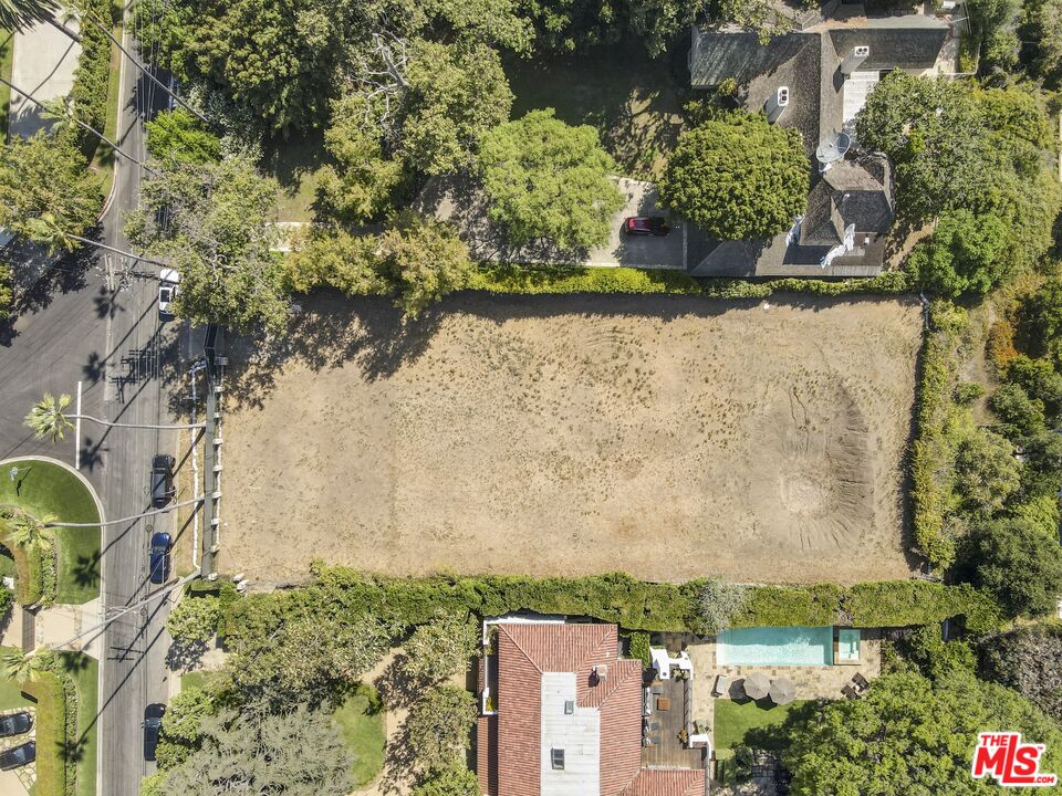 287 South Rockingham Avenue Los Angeles, CA 90049 - Photo 13 of 19 Gallery Image 13