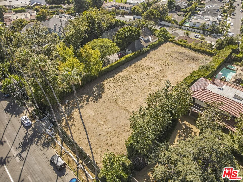 287 South Rockingham Avenue Los Angeles, CA 90049 - Photo 18 of 19 Gallery Image 18