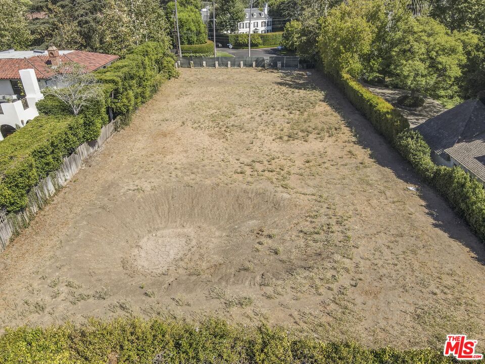 287 South Rockingham Avenue Los Angeles, CA 90049 - Photo 19 of 19 Gallery Image 19