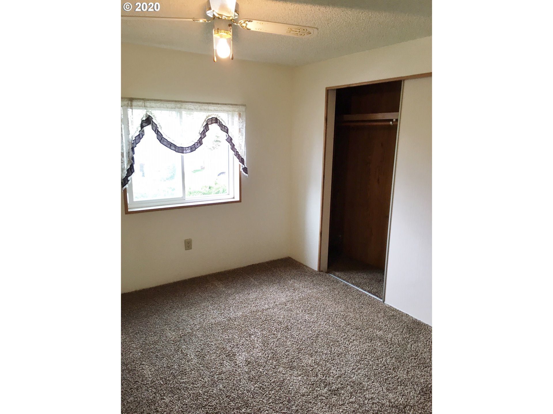 1304 Southwest 37th Street Pendleton, OR 97801 - Photo 11 of 23