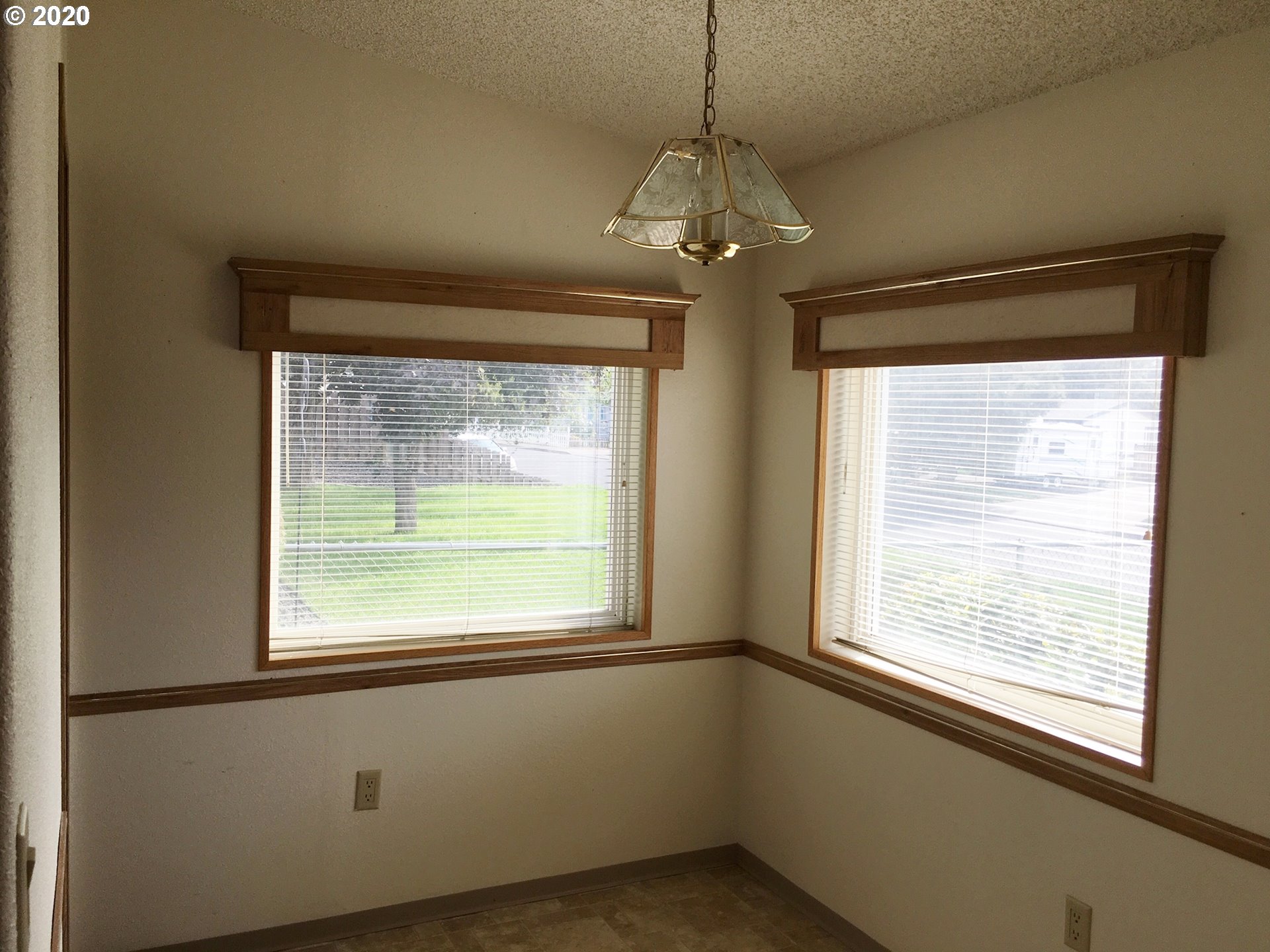 1304 Southwest 37th Street Pendleton, OR 97801 - Photo 7 of 23