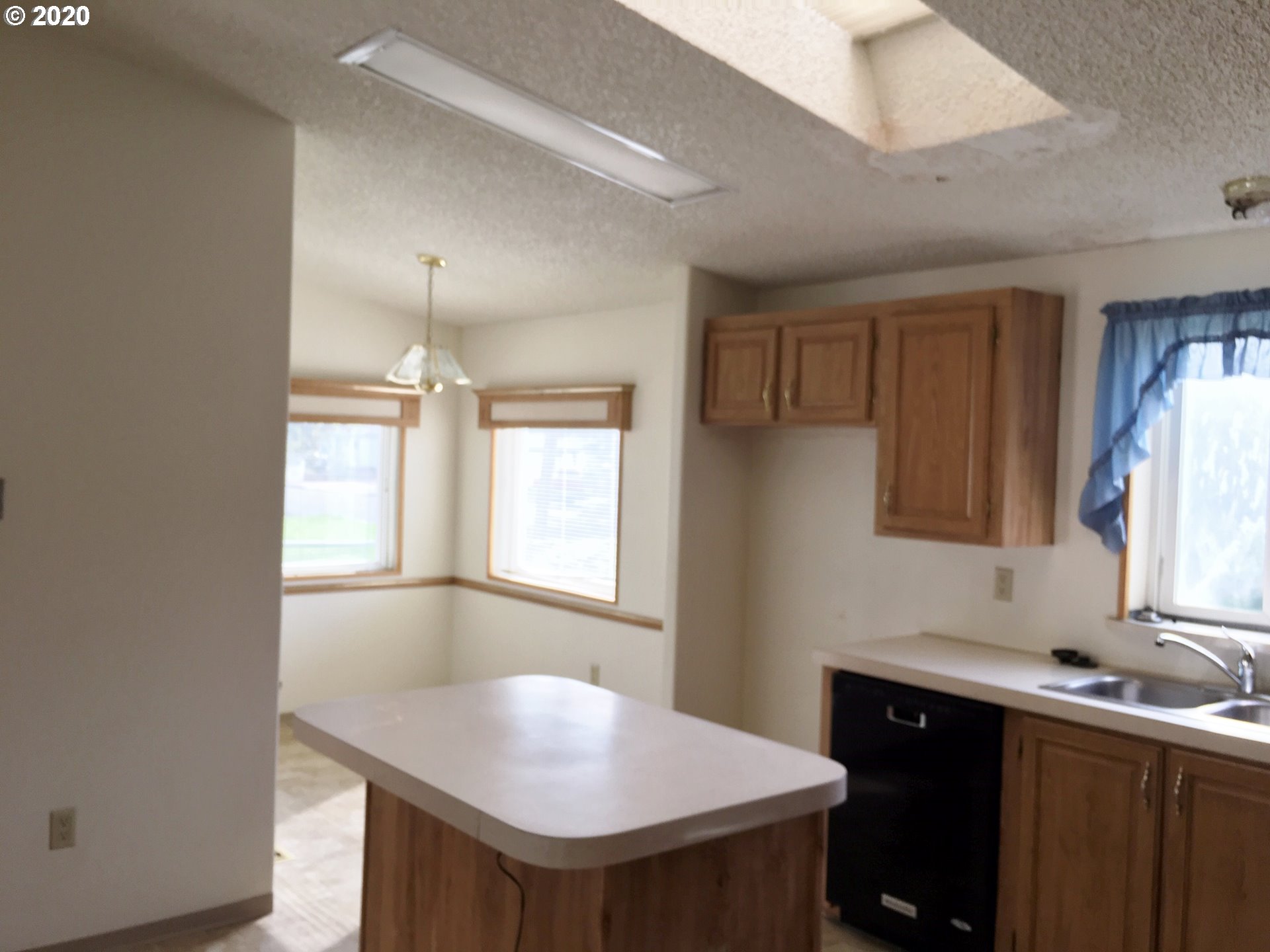 1304 Southwest 37th Street Pendleton, OR 97801 - Photo 8 of 23