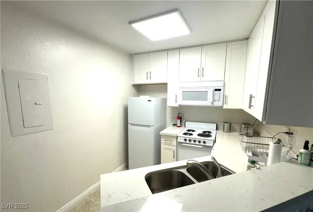 $1,190 | 520 Elm Drive, Unit 103, Las Vegas, NV 89169