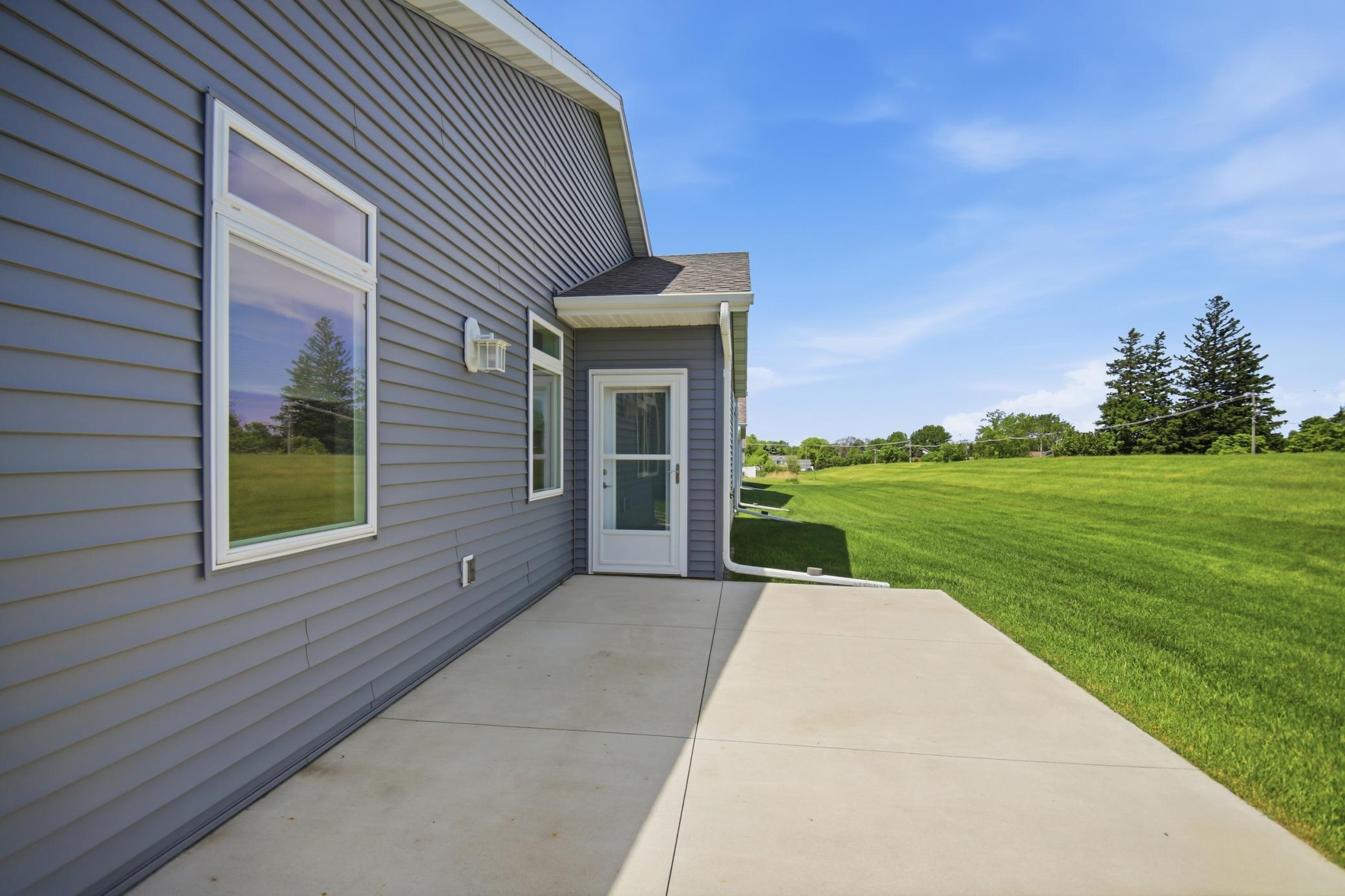 1562 Eagle Ridge Street Northeast Owatonna, MN 55060 - Photo 26 of 38