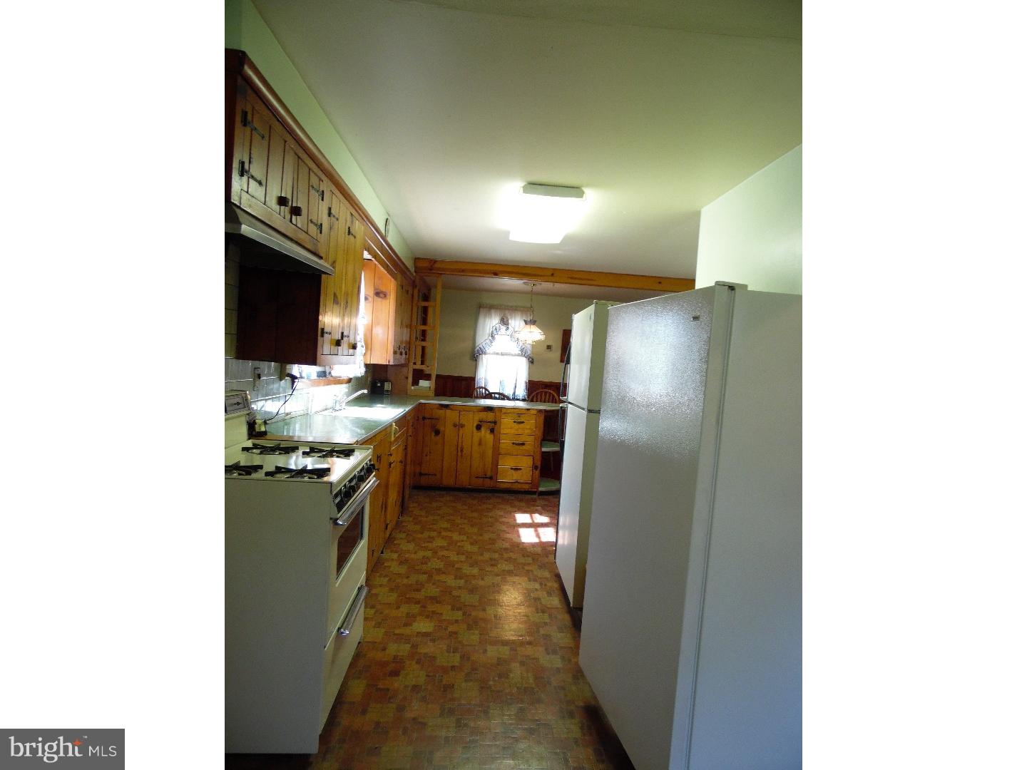 959 Old Harmony Road Newark, DE 19713 - Photo 10 of 23 Kitchen