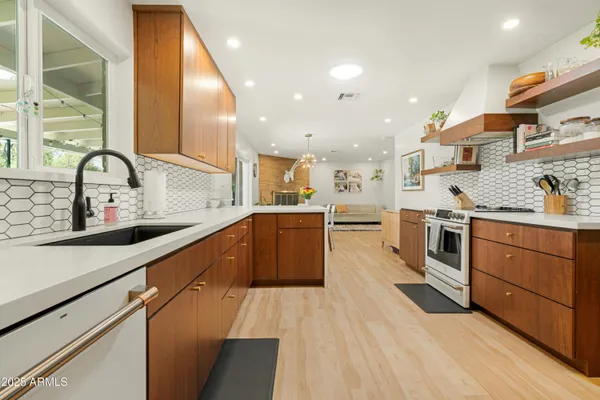 $3,500 | 1021 West Las Palmaritas Drive, Phoenix, AZ 85021