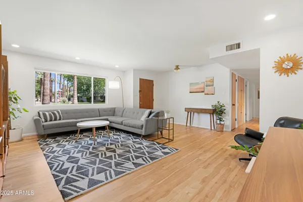 $3,500 | 1021 West Las Palmaritas Drive, Phoenix, AZ 85021