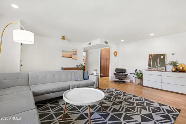 $3,500 | 1021 West Las Palmaritas Drive, Phoenix, AZ 85021