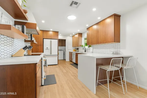 $3,500 | 1021 West Las Palmaritas Drive, Phoenix, AZ 85021