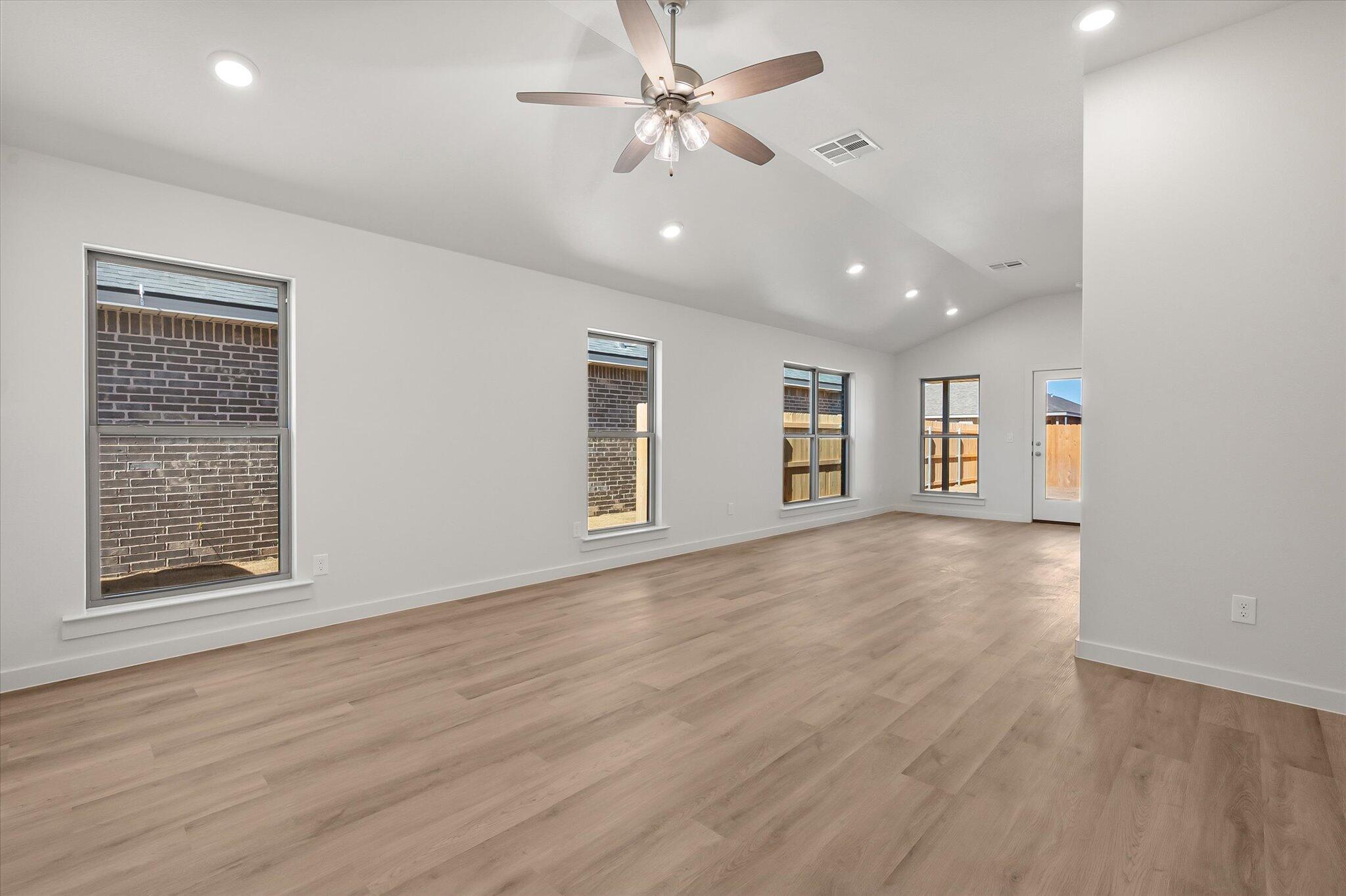 5642 Rice Street Lubbock, TX 79416 - Photo 3 of 24 05-5642 Rice st6398