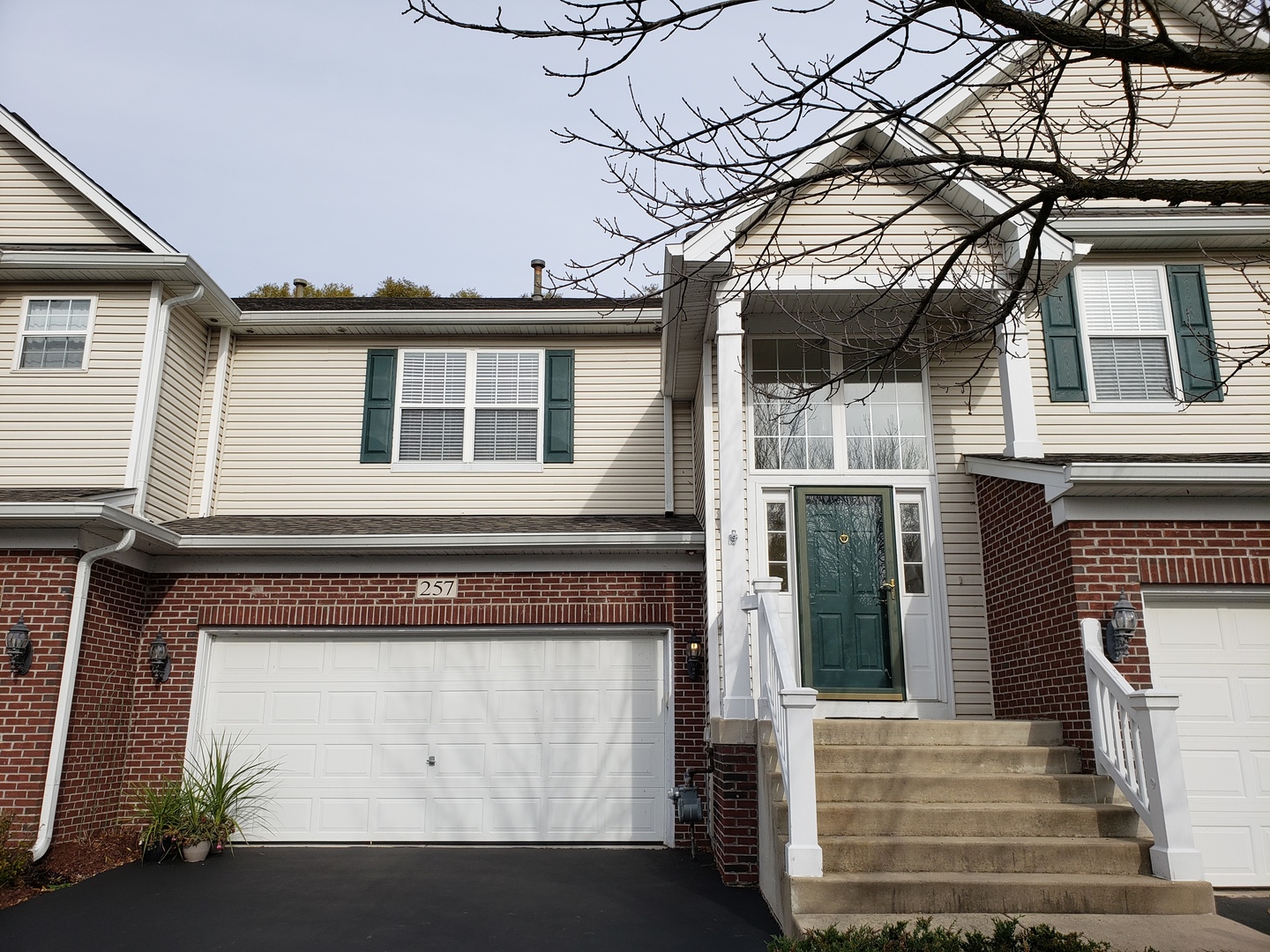 257 Ridge Road North Aurora, IL 60542 - Photo 1 of 4