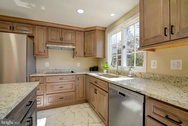 $3,700 | 15900 Fairway Drive, Dumfries, VA 22025