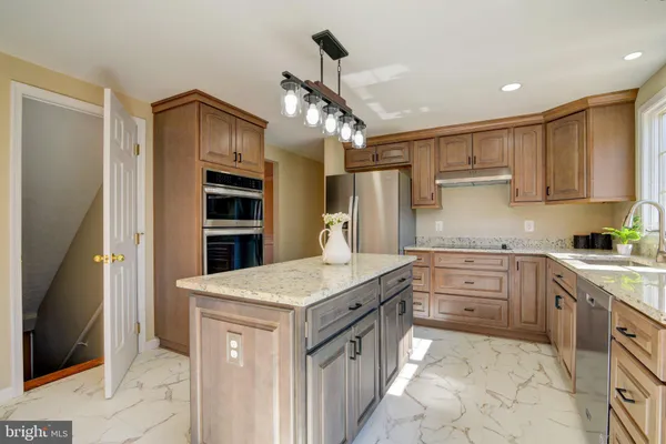 $3,700 | 15900 Fairway Drive, Dumfries, VA 22025