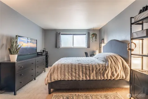 $300,000 | 17515 151st Avenue Southeast, Unit 66, Renton, WA 98058