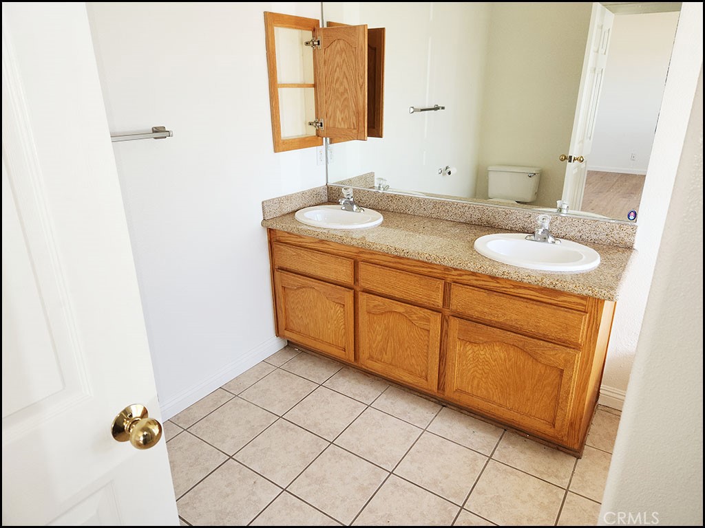 10685 Crystal Aire Road Pinon Hills, CA 92372 - Photo 12 of 48