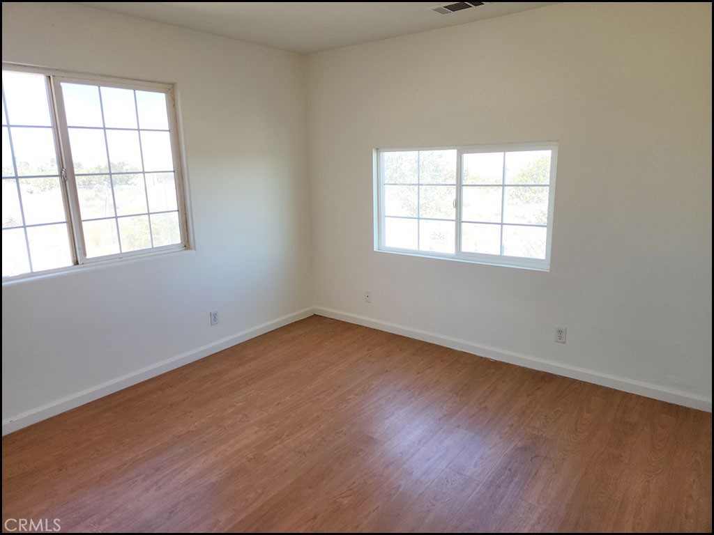 10685 Crystal Aire Road Pinon Hills, CA 92372 - Photo 14 of 48