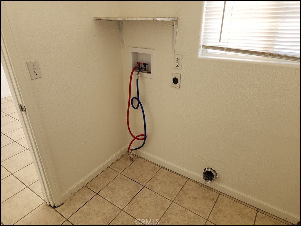 10685 Crystal Aire Road Pinon Hills, CA 92372 - Photo 28 of 48