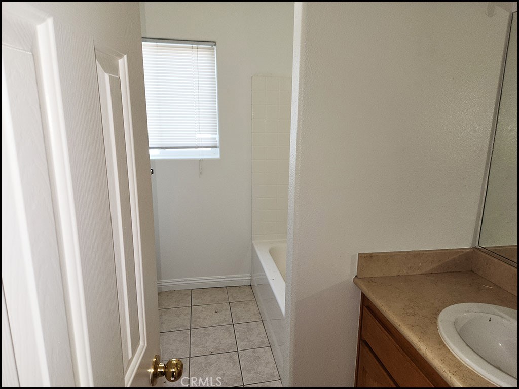 10685 Crystal Aire Road Pinon Hills, CA 92372 - Photo 29 of 48