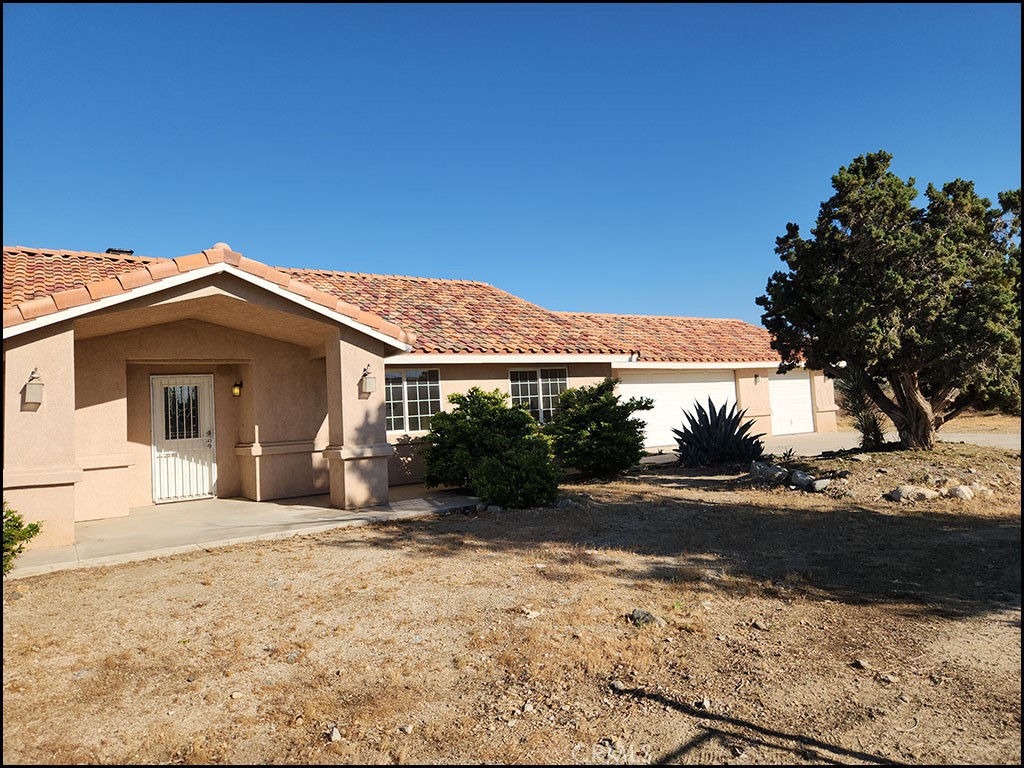 10685 Crystal Aire Road Pinon Hills, CA 92372 - Photo 32 of 48