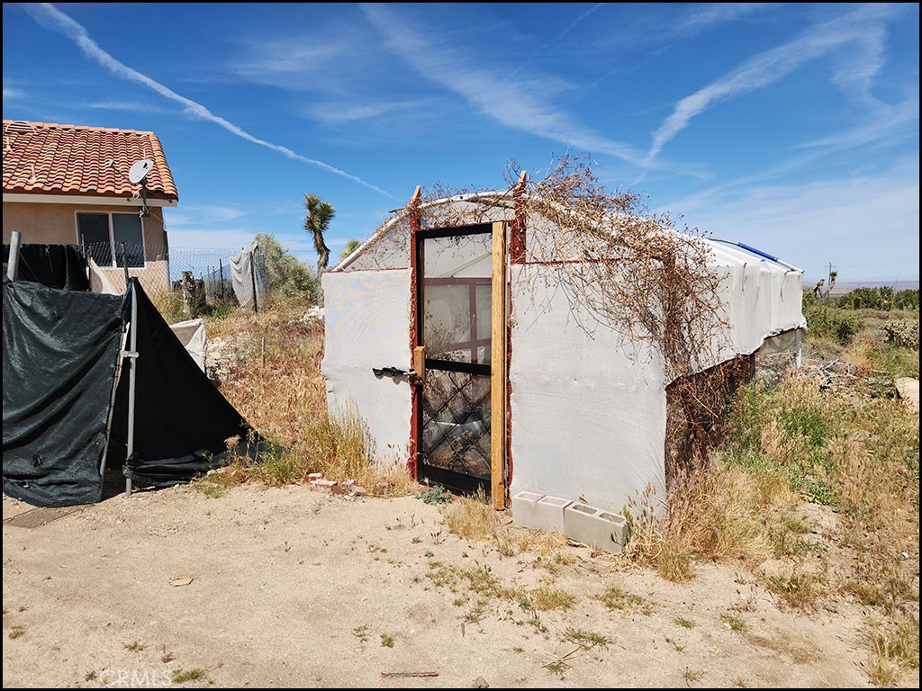 10685 Crystal Aire Road Pinon Hills, CA 92372 - Photo 46 of 48