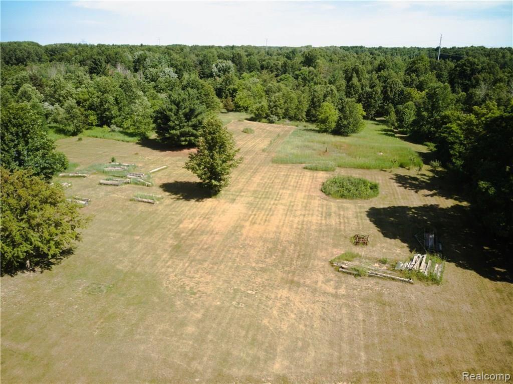 8197 Hogan Road Fenton, MI 48430 - Photo 12 of 18 DJI_0150.jpg