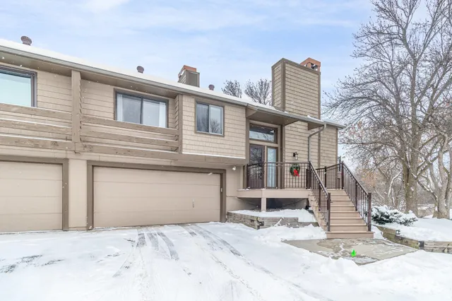 $309,900 | 11593 Carriage Court, Eden Prairie, MN 55344