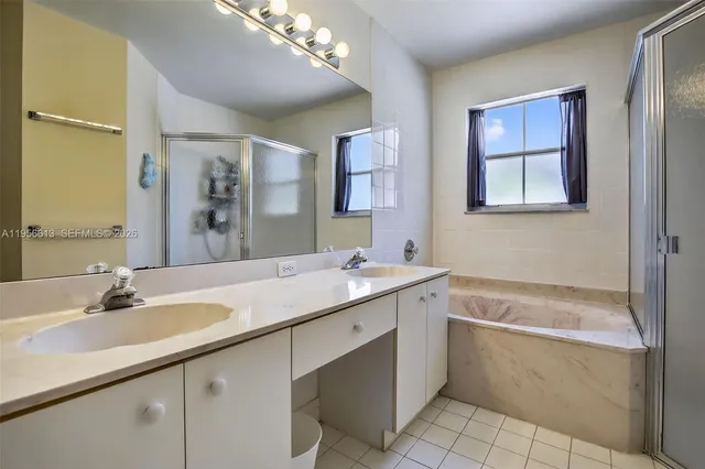 $565,000 | 7306 Northwest 1st Manor, Plantation, FL 33317