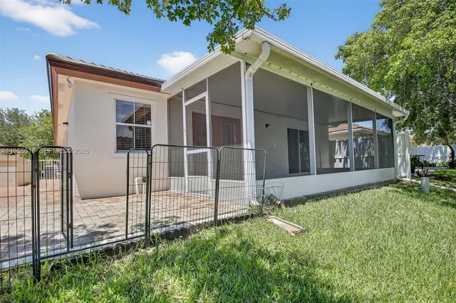 $565,000 | 7306 Northwest 1st Manor, Plantation, FL 33317