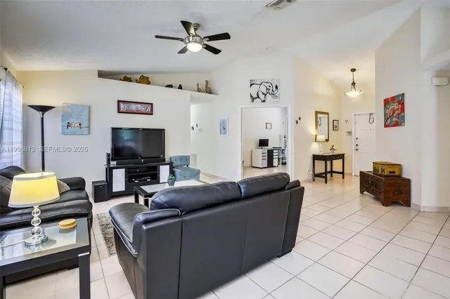 $565,000 | 7306 Northwest 1st Manor, Plantation, FL 33317
