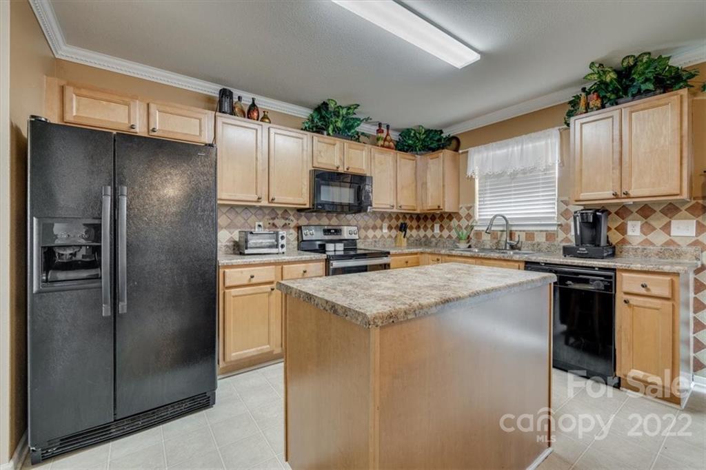 2913 Heather Ridge Road Dallas, NC 28034 - Photo 4 of 18