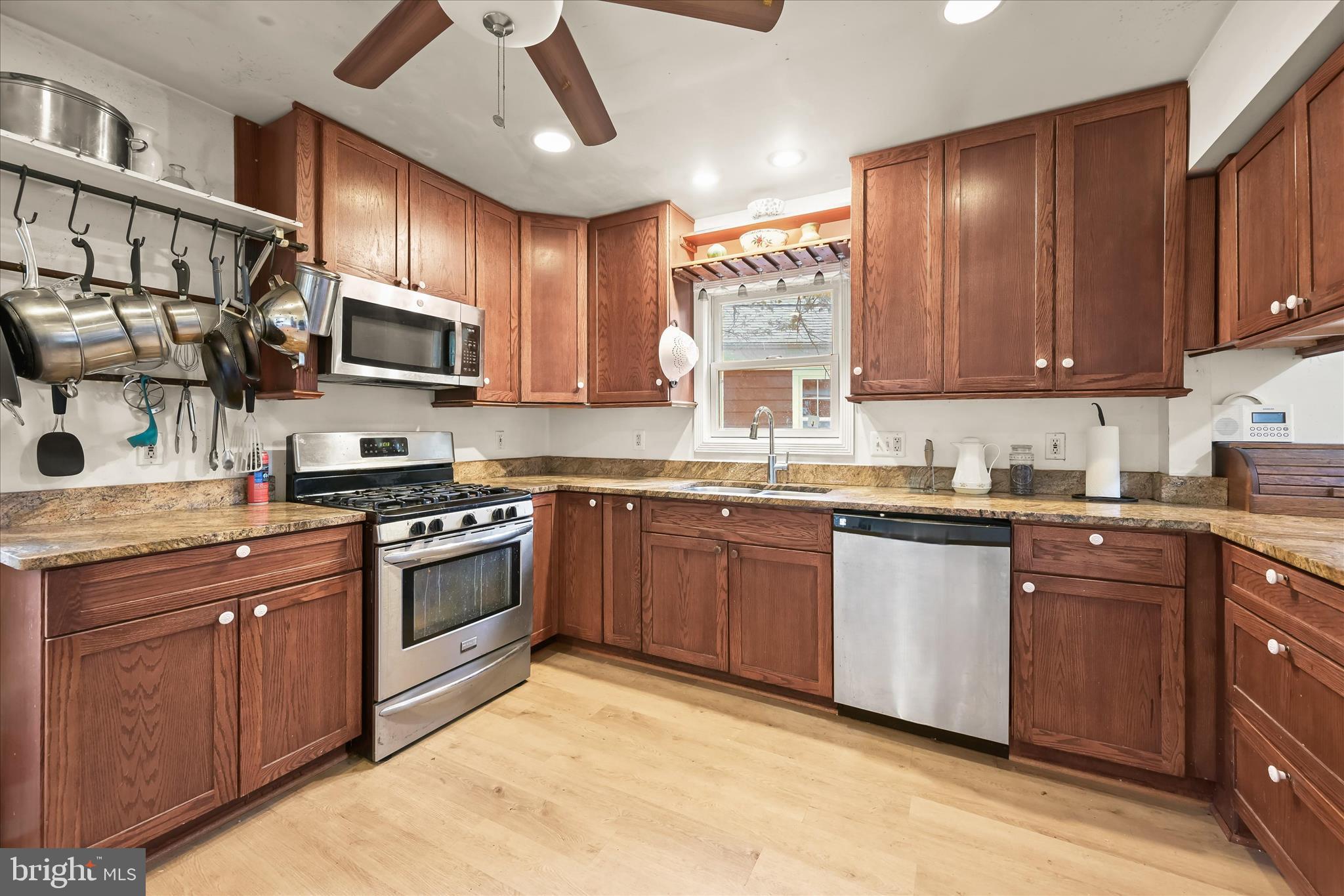 301 Dale Drive Silver Spring, MD 20910 - Photo 9 of 40 Kitchen