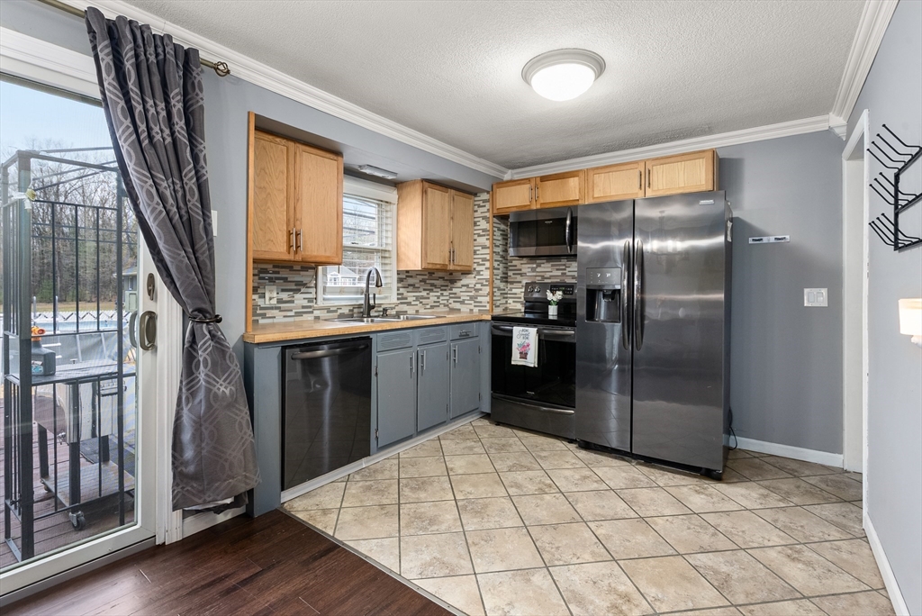 19 New Ludlow Road Granby, MA 01033 - Photo 10 of 31