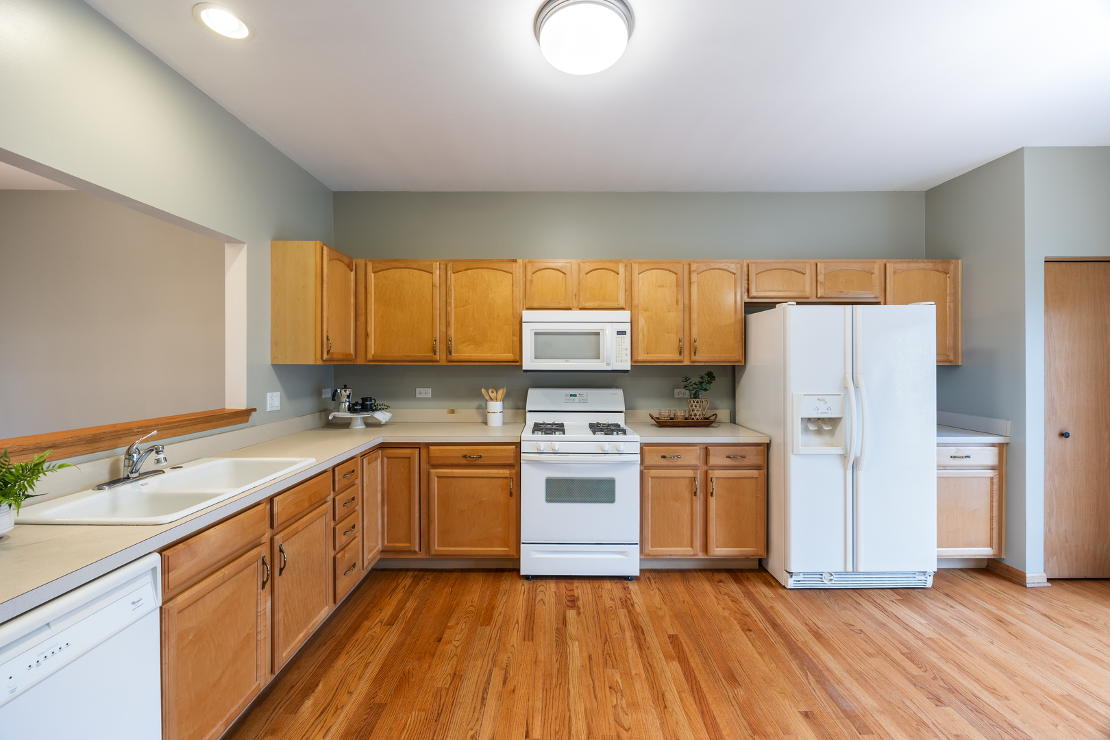 2292 Ashbrook Lane Grayslake, IL 60030 - Photo 10 of 22