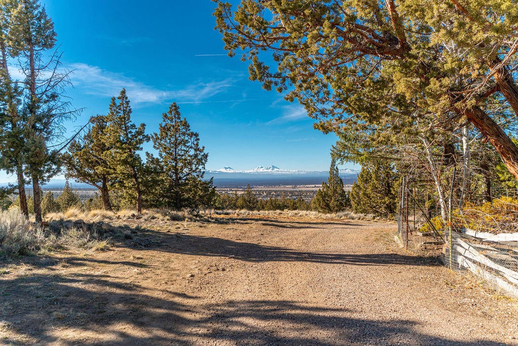 11322 Southwest Red Cloud Road Powell Butte, OR 97753 - Photo 16 of 35 RileyVisuals-2
