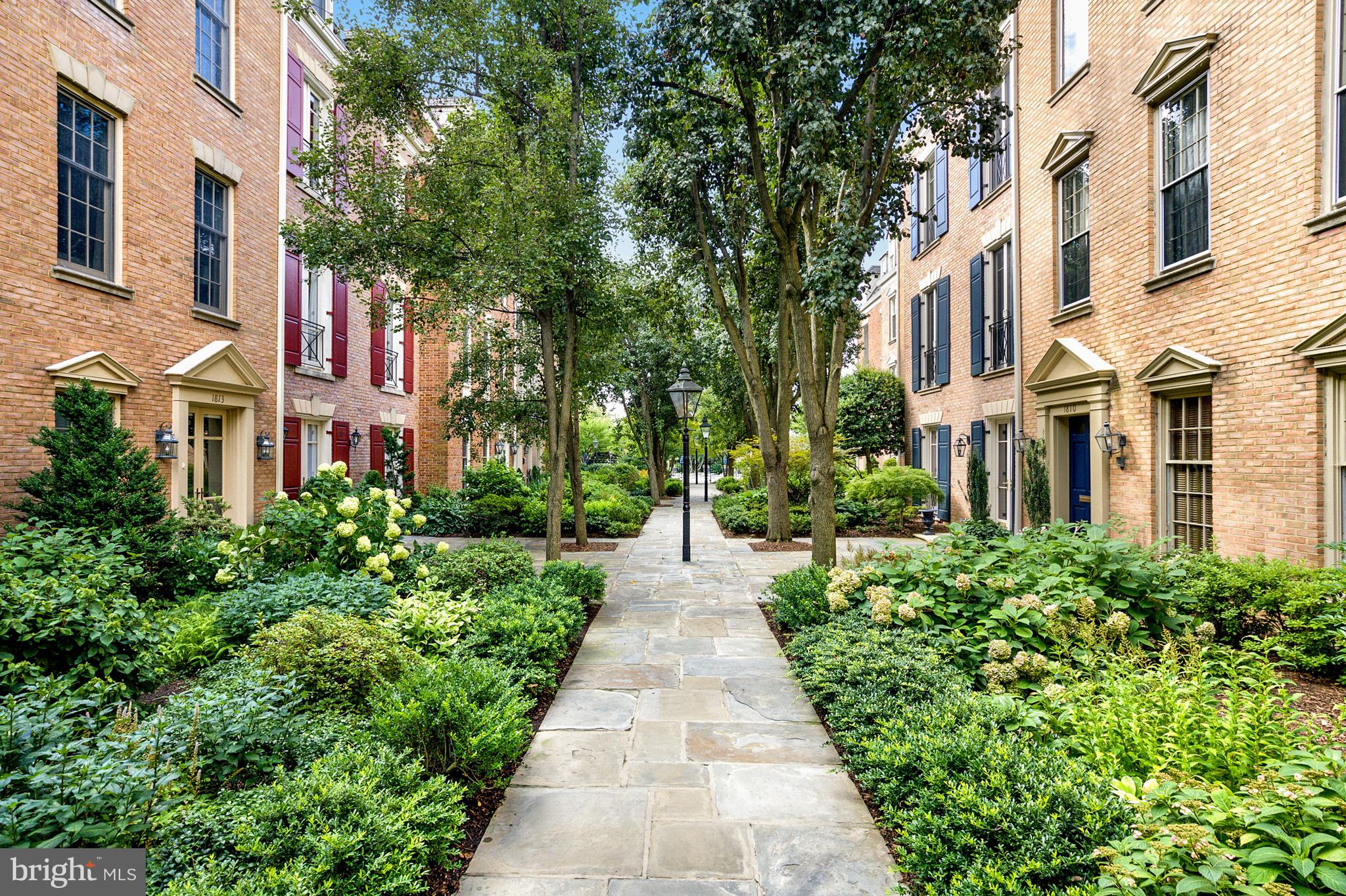 1811 Kalorama Square Northwest, Unit 6 Washington, DC 20009 - Photo 35 of 36 Kalorama Square community walkway