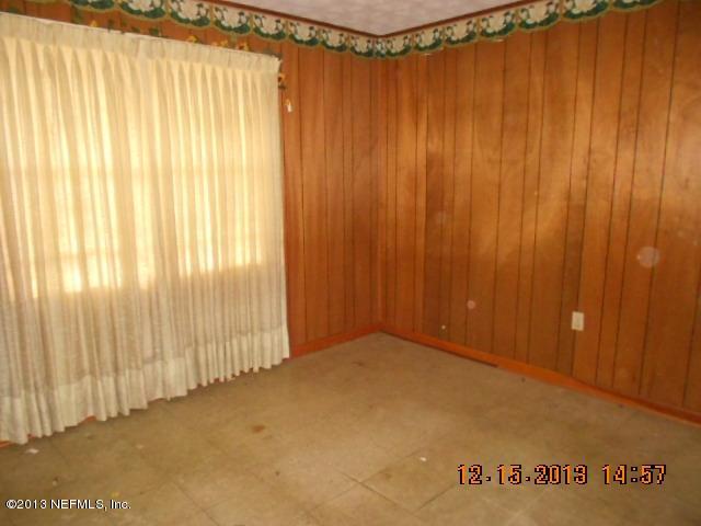1400 Old Lawtey Road, Unit B Starke, FL 32091 - Photo 14 of 14 living room