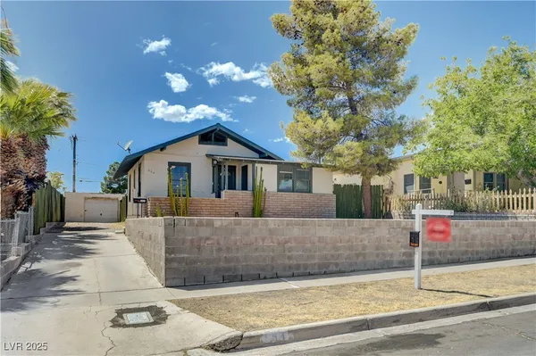 $1,450 | 664 Avenue D, Boulder City, NV 89005