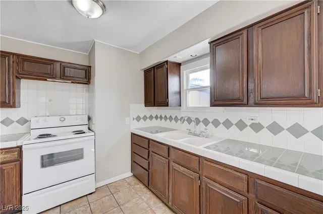 $1,550 | 664 D, Boulder City, NV 89005