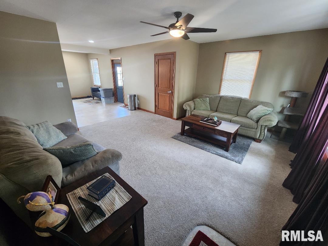 718 Middle Road Camanche, IA 52730 - Photo 11 of 31 Gallery Image 11