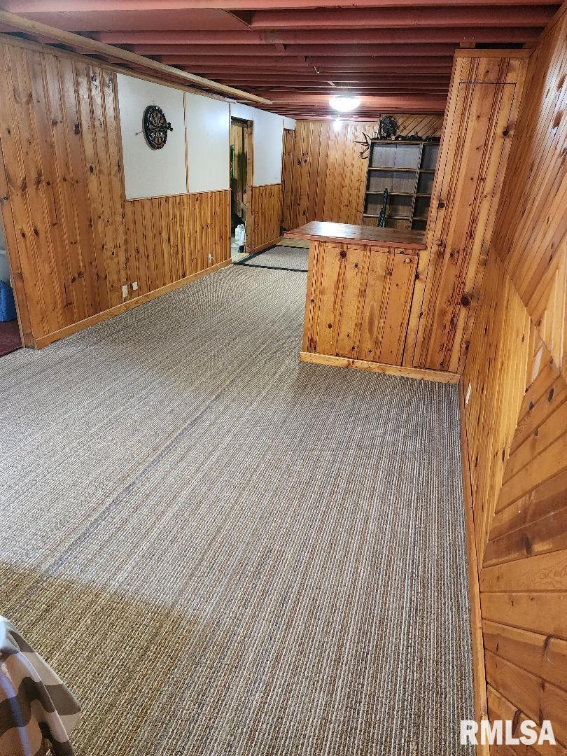 718 Middle Road Camanche, IA 52730 - Photo 30 of 31 Gallery Image 30