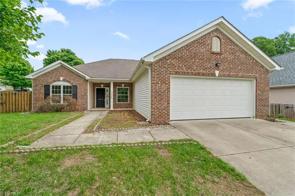 $349,900 | 4408 Camden Ridge Drive, Greensboro, NC 27410