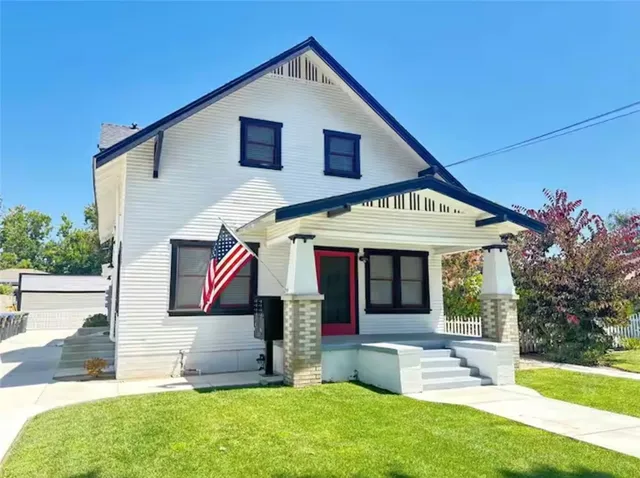 a front view of house with yard