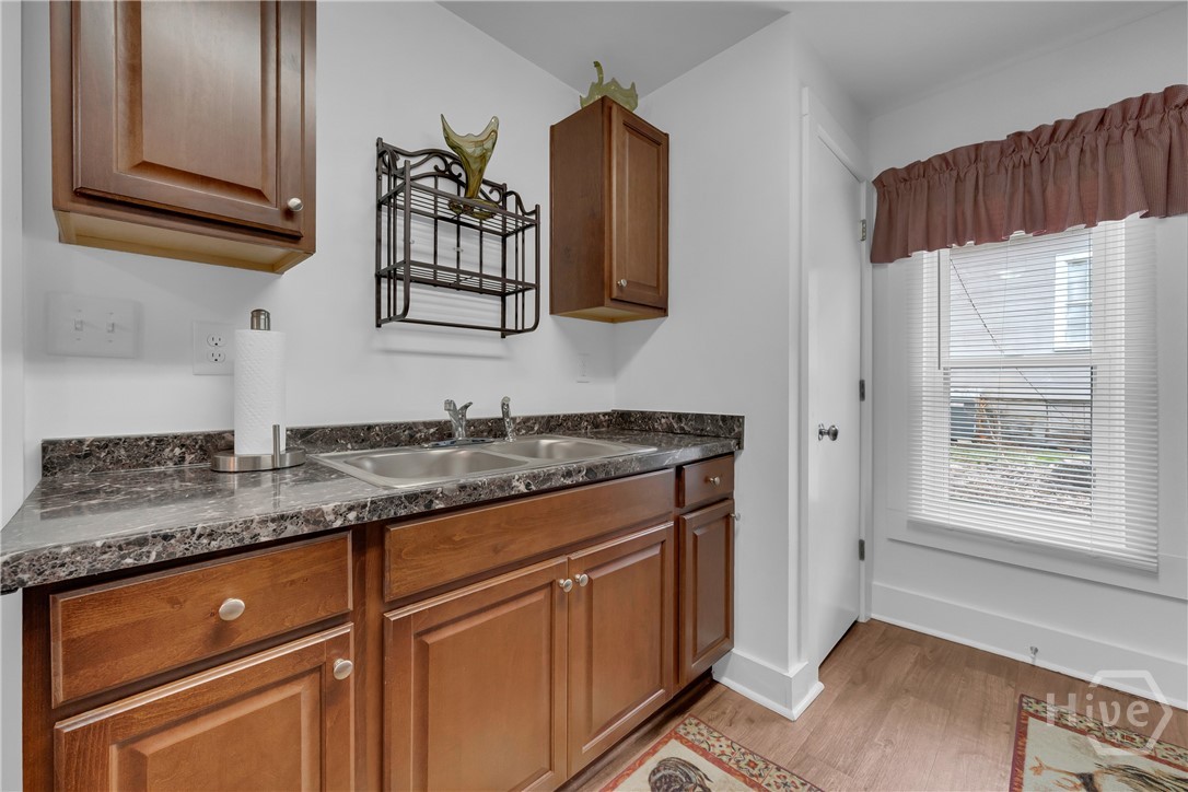 337 State Street Commerce, GA 30529 - Photo 18 of 38