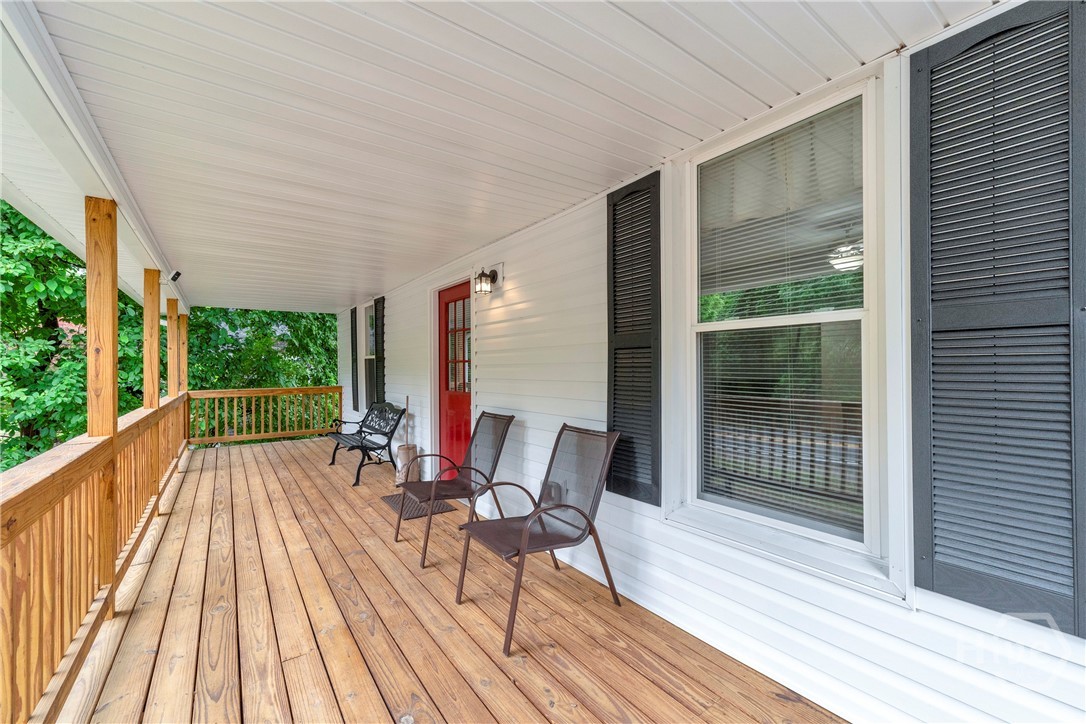 337 State Street Commerce, GA 30529 - Photo 10 of 38