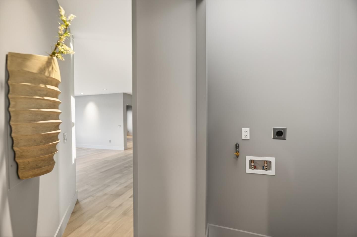 585 Riverside Drive Napa, CA 94559 - Photo 35 of 36 a view of walk in closet